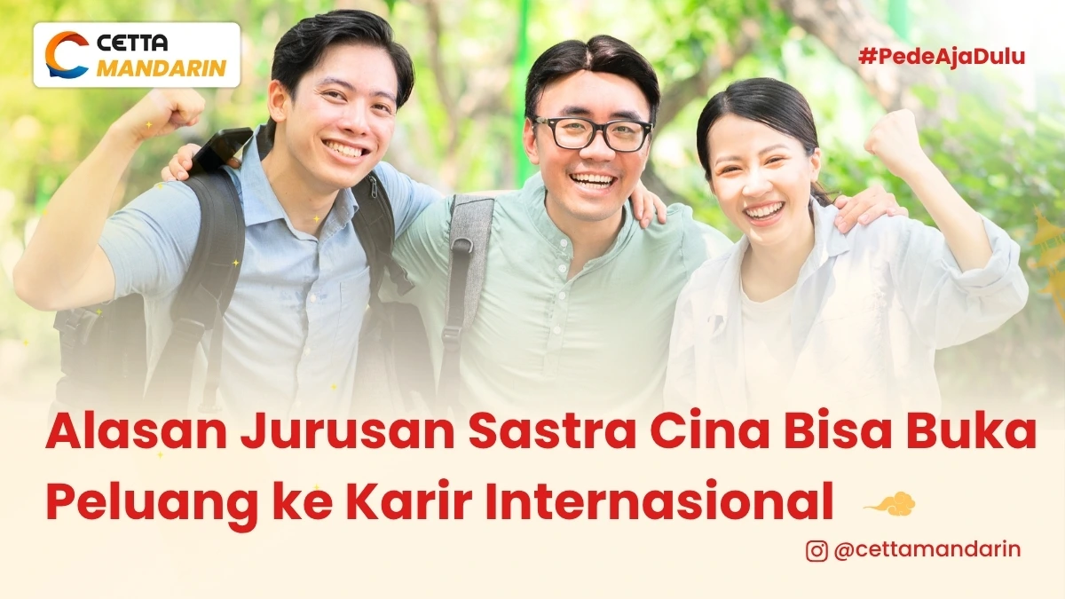 mahasiswa dan mahasiswi jurusan sastra china sedang berpose