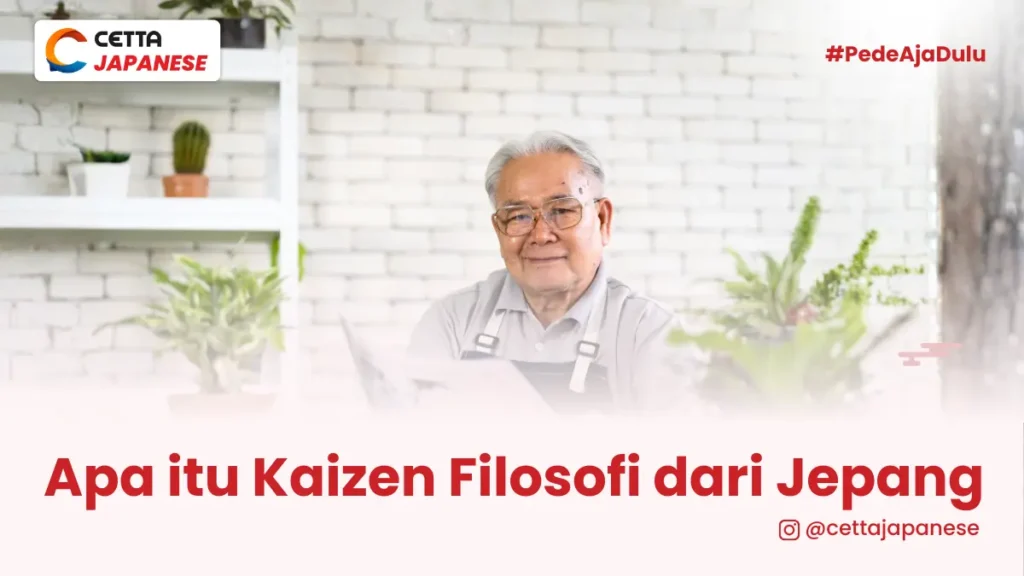 seorang kakek Asia sedang membaca sebuah koran menggunakan kacamata