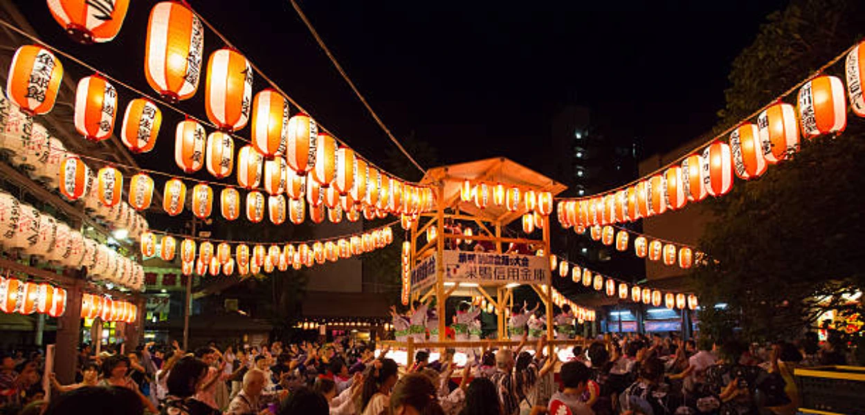 Gambar perayaan festival di Jepang