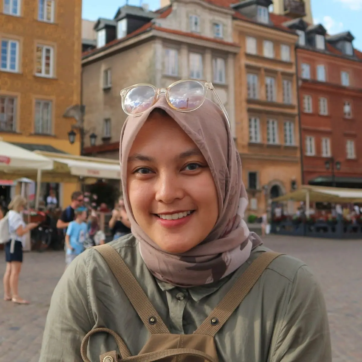 Fatma Az Zahra tutor Cetta French yang fun dan berpengalaman