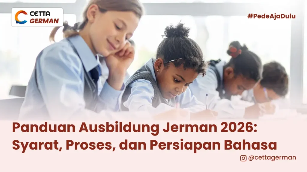 sejumlah siswi sedang fokus mengerjakan soal di atas meja masing-maisng