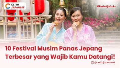dua wanita sedang menikmati festival musim panas di Jepang