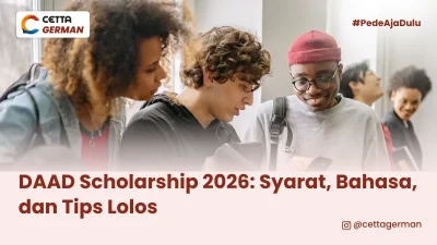 sekumpulan anak muda seperti mahasiswa sedang berbincang