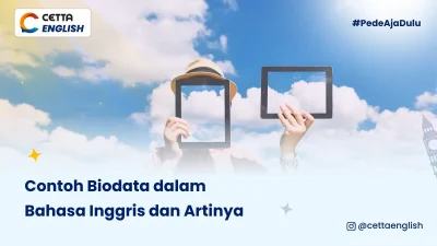 orang sedang menutupi wajahnya dengan bingkai foto bergambar langit biru dan awan putih