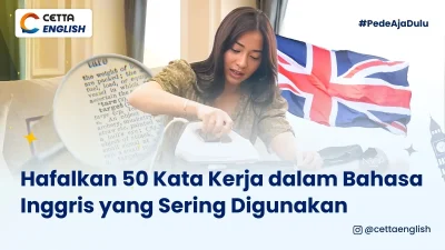 Nikita Willy sedang menggukan kegiatan rumah tangga yaitu ironing yang merupakan salah satu contoh dari kata kerja dalam bahasa inggris