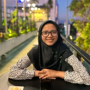 Irna Fibi tutor Cetta English yang fun dan berpengalaman