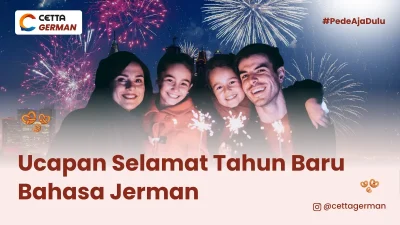 gambar keluarga yang sedang merayakan tahun baru, mereka memegang kembang api di tangannya